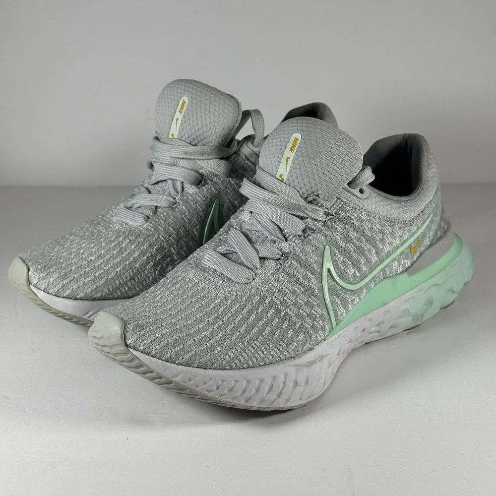 Nike Women's React Infinity Run Flyknit‎ 3 Running Shoes, Grey/Mint, Size 8